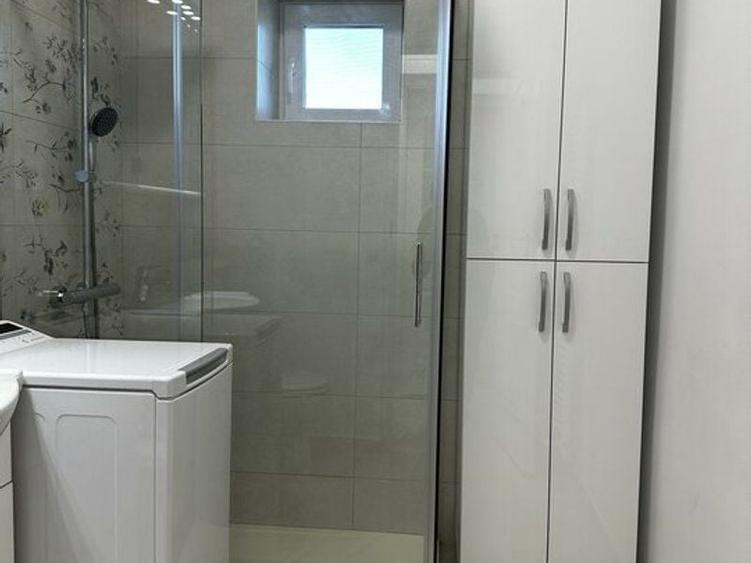 Apartament cu 2 camere semidecomandat în Banu Manta