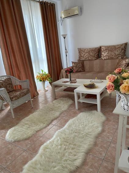 Apartament cu 2 camere decomandat, mobilat în Parcul Carol