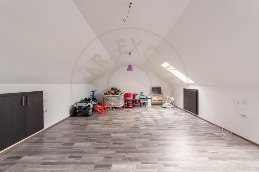 Casă individuală cu 5 camere cu Canalizare în Ștefăneștii Noi