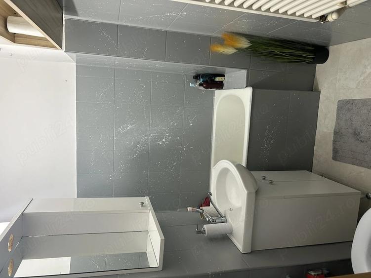 Apartament cu 2 camere semidecomandat în Berceni