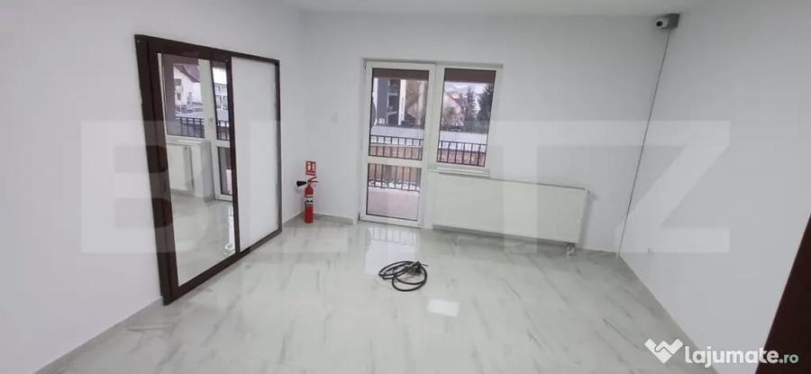 Spațiu comercial, de 60 mp, în Centura