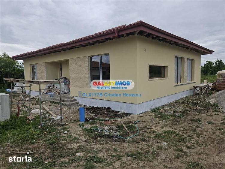 Casă cu 4 camere cu Teren 500 Mp în Tărtășești