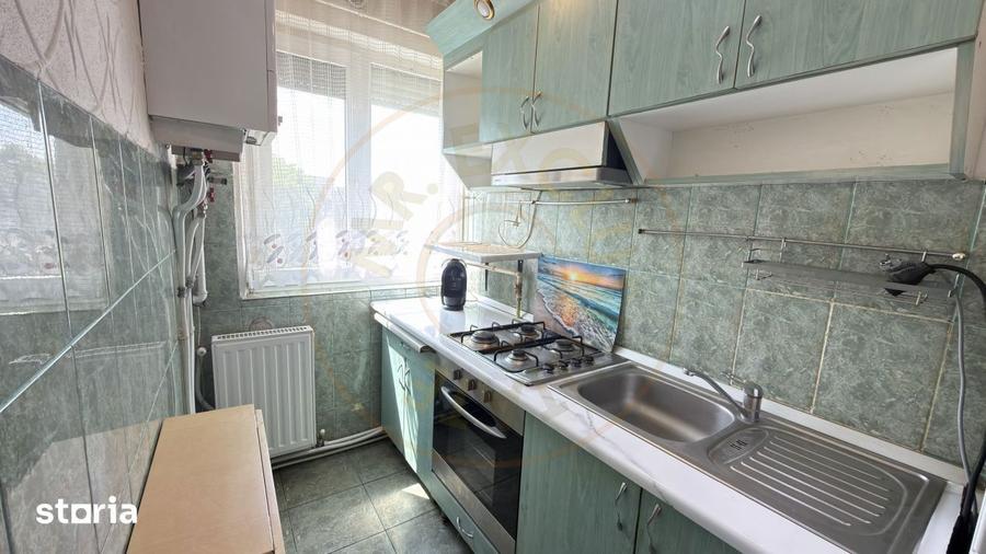 Apartament cu 2 camere semidecomandat, mobilat în Central