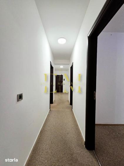 Apartament cu 3 camere în Tractorul
