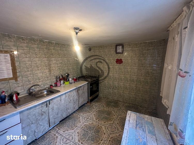 Casă cu 5 camere cu Teren 984 Mp în Blejoi