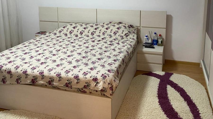 Apartament cu 3 camere decomandat, mobilat în 13 Septembrie