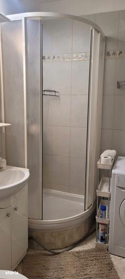 Apartament cu 2 camere semidecomandat în Universitate