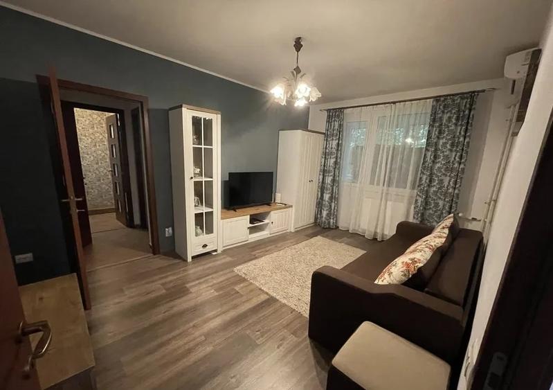 Apartament cu 2 camere semidecomandat, mobilat în Gorjului