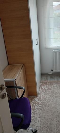 Apartament cu 3 camere decomandat în Exterior Sud