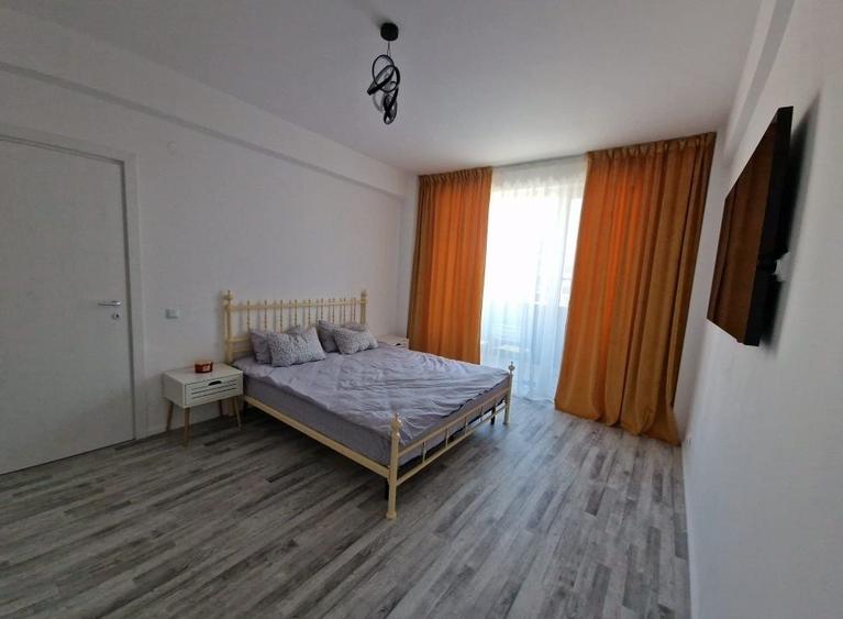 Apartament cu 3 camere decomandat în Mofleni
