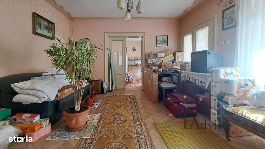 Casă cu 3 camere decomandat cu Teren 951 Mp în Schei