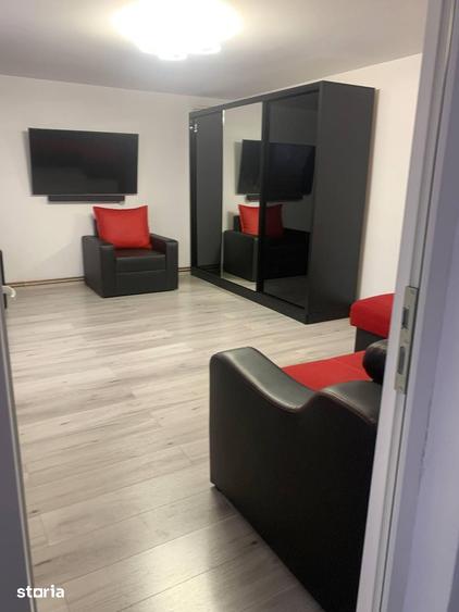 Casă cu 4 camere cu Teren 240 Mp în 9 Mai