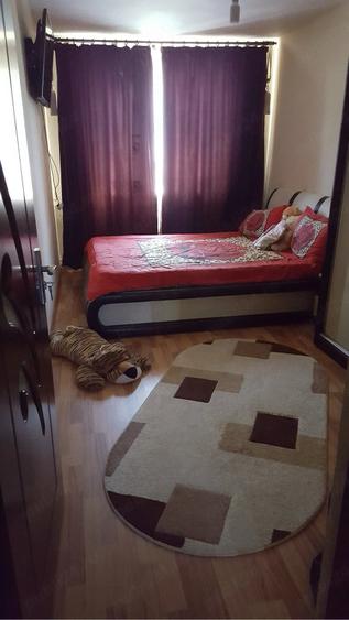 Apartament cu 4 camere semidecomandat în Central