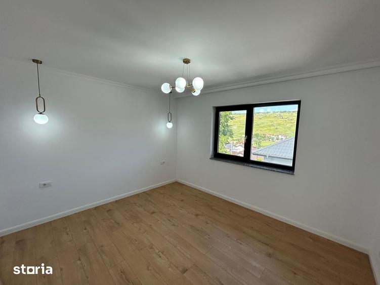 Casă cu 4 camere cu Teren 400 Mp în Rediu