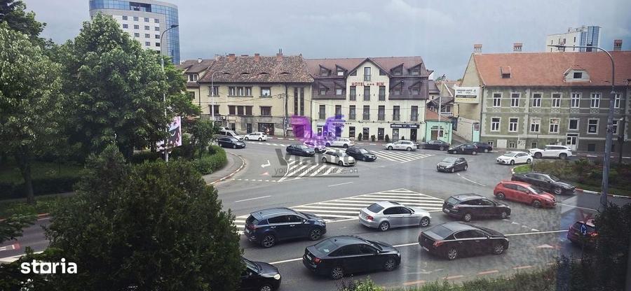 Apartament cu 3 camere în Calea Dumbrăvii