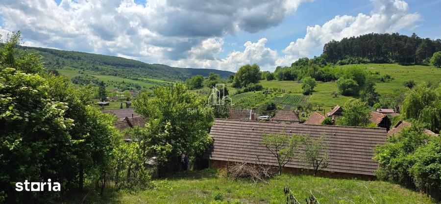 Casă cu 5 camere cu Teren 800 Mp în Vânători