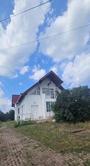 Casă individuală cu 5 camere cu Garaj în Măgurele
