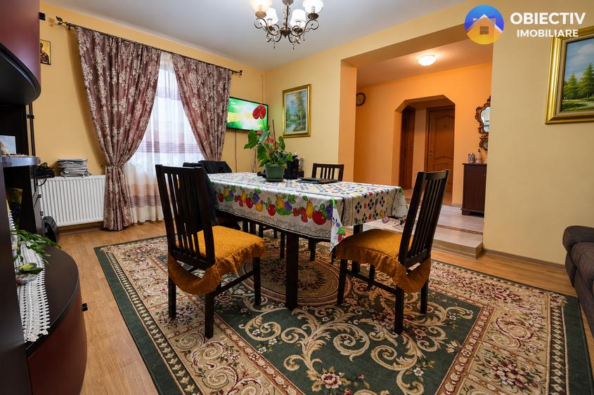 Casă individuală cu 5 camere cu Teren 492 Mp în Izvoare (Dumbrava Roșie)