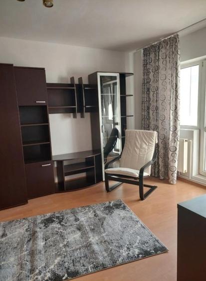 Apartament cu 2 camere decomandat în Crângași