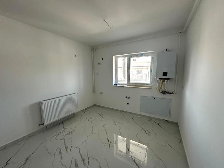 Apartament cu 2 camere semidecomandat în Apărătorii Patriei