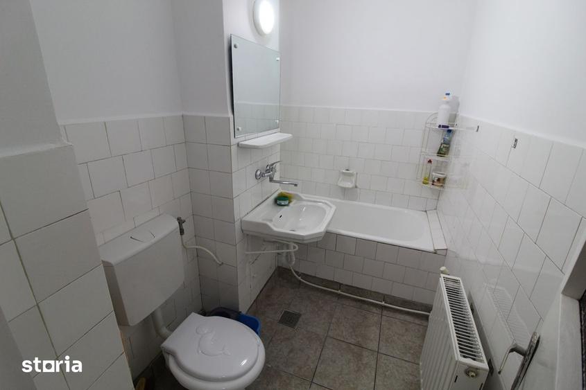 Garsonieră decomandată în Central
