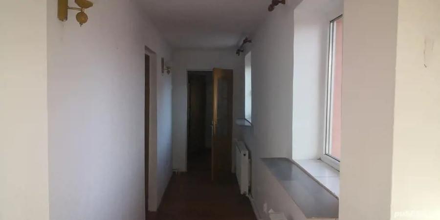 Casă cu 5 camere cu Teren 8900 Mp în Pătroaia-Deal