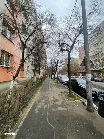 Apartament cu 3 camere, mobilat în Tei