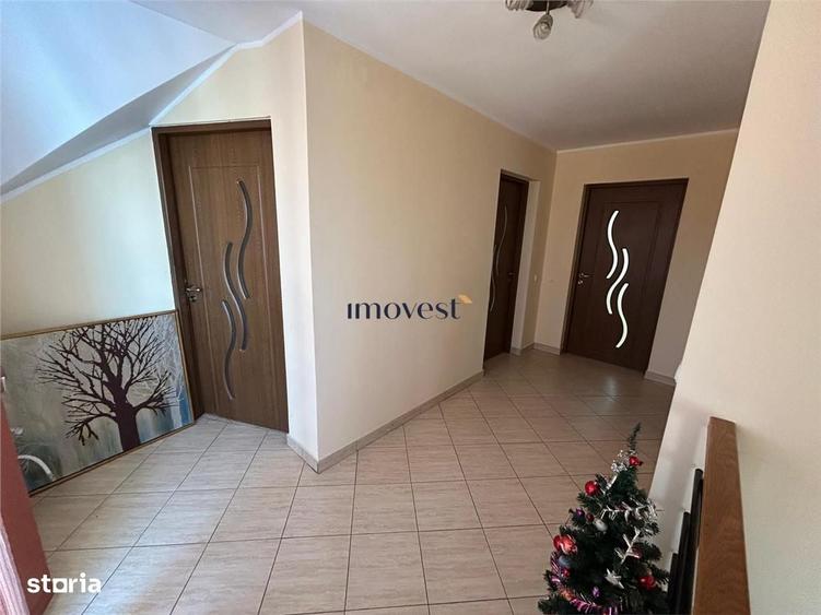 Casă cu 4 camere cu Teren 1875 Mp în Central