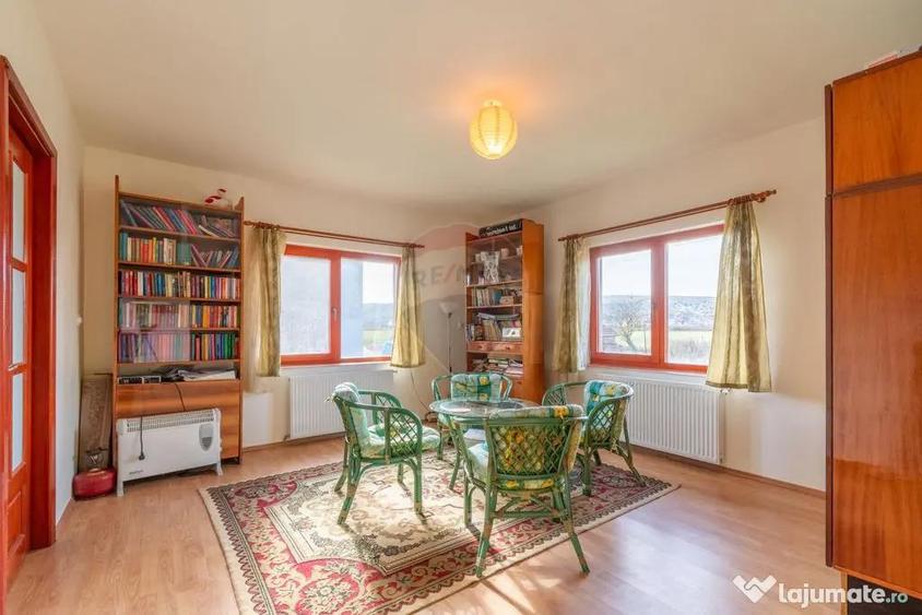 Casă cu 2 camere cu Teren 3301 Mp în Jucu