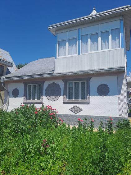 Casă cu 4 camere în Central