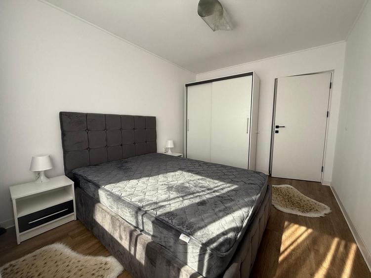Apartament cu 3 camere semidecomandat în Viziru 1