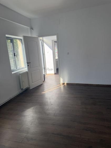 Apartament cu 2 camere decomandat în Liteni