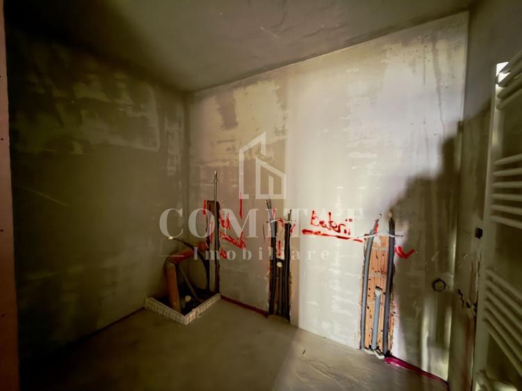 Apartament cu 4 camere semidecomandat în Zorilor