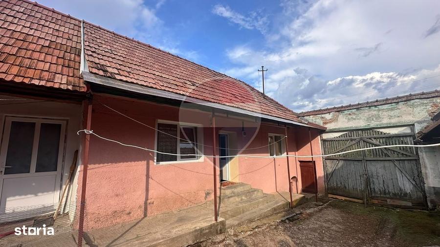 Casă cu 3 camere în Valea Lungă
