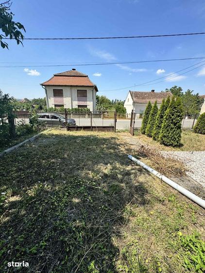 Casă cu 2 camere cu Teren 1349 Mp în Supur