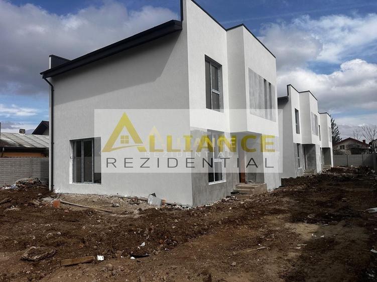 Casă individuală cu 5 camere cu Canalizare în Central