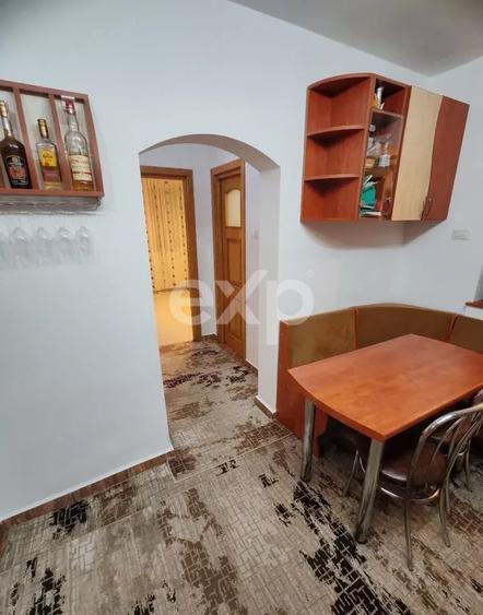 Apartament cu 2 camere semidecomandat, mobilat în Trivale
