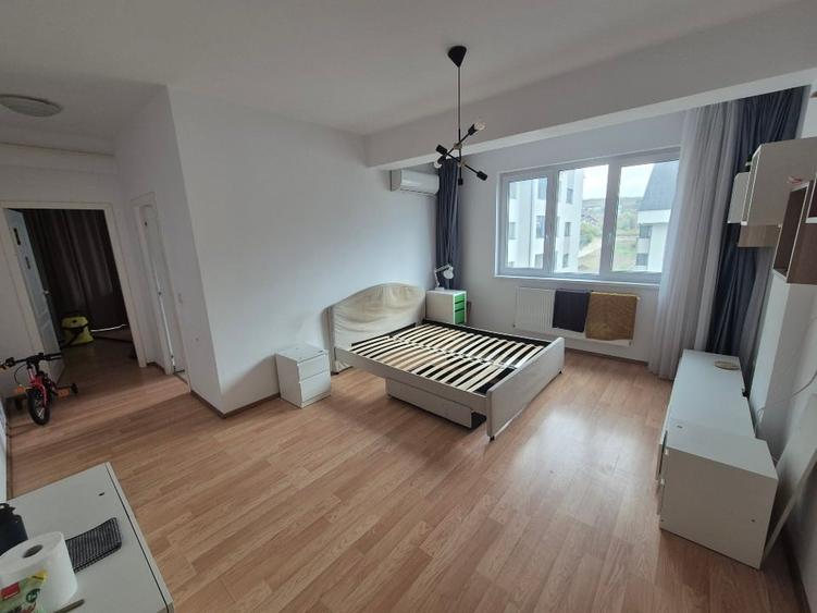 Apartament cu 2 camere semidecomandat, mobilat în Valea Lupului