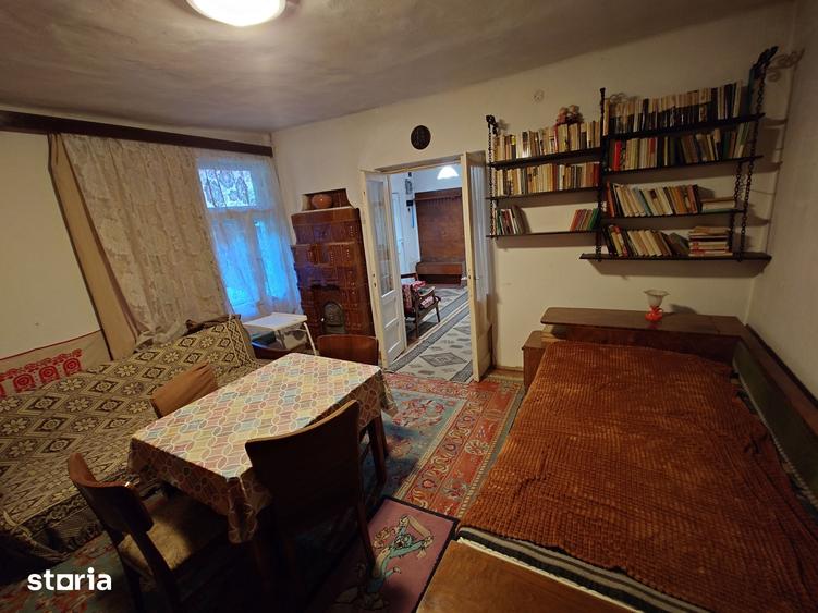 Casă cu 4 camere cu Teren 292 Mp în Aleea Carpați
