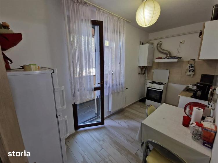 Garsonieră decomandată în Baza 3