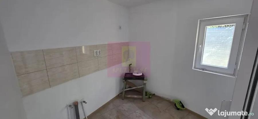 Casă cu 2 camere cu Teren 125 Mp în Central