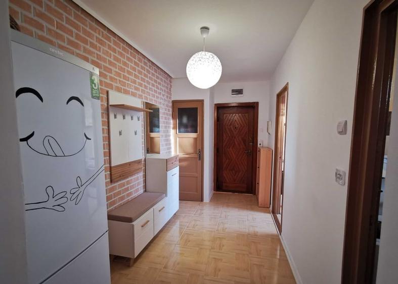 Apartament cu 2 camere în Trei Stejari