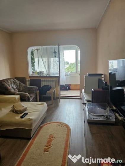 Apartament cu 4 camere decomandat în ICIL