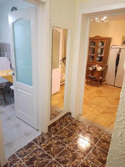 Apartament cu 2 camere semidecomandat în Brazda lui Novac