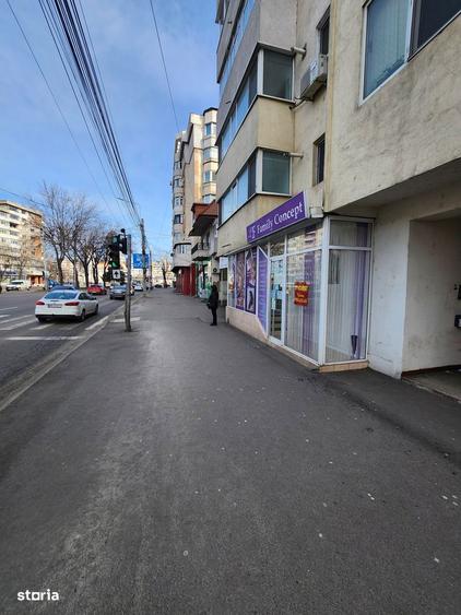 Spațiu comercial, de 45 mp, în Central