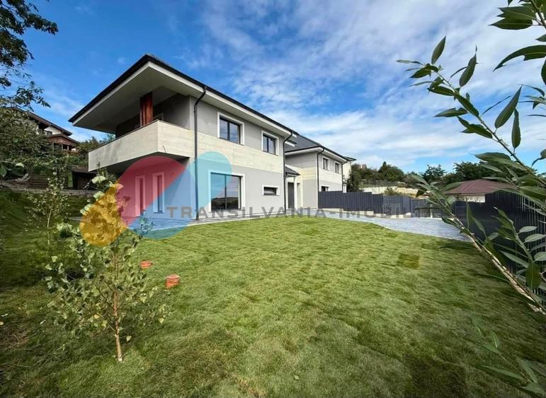 Duplex cu 5 camere cu Canalizare în Feleacu