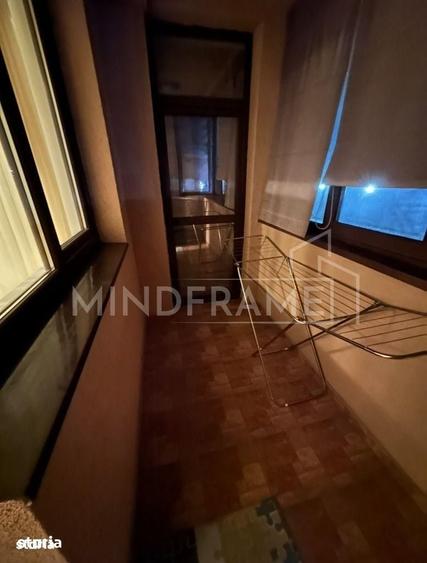 Apartament cu 3 camere în Apărătorii Patriei