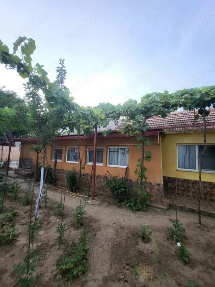 Casă cu 4 camere în Coiciu