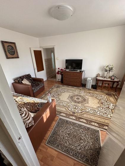 Apartament cu 3 camere în Casa de Cultură