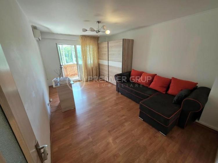 Apartament cu 2 camere decomandat în Nicolina — fotografia 3